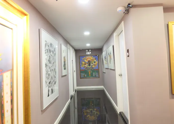 Aree Art Inn 3*