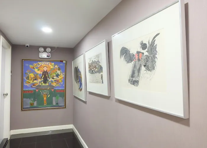 Inn Aree Art 3*